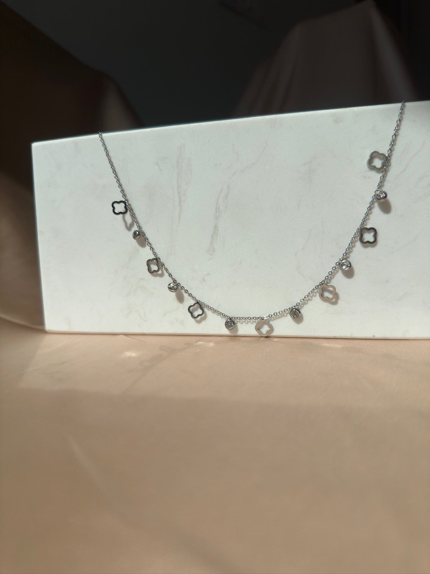 Collier étoile diamants